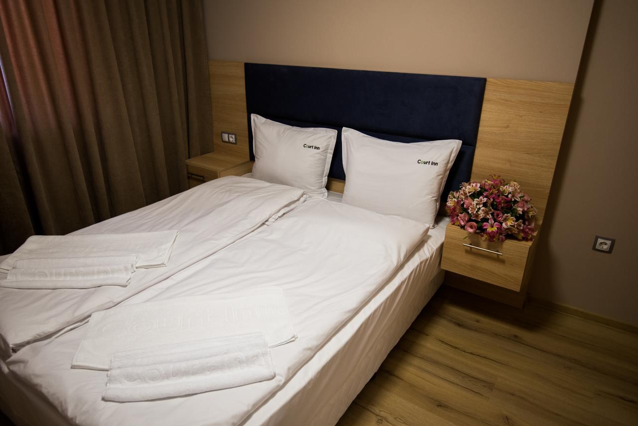 Court Inn Obsjtina Panagjurisjte Exteriör bild