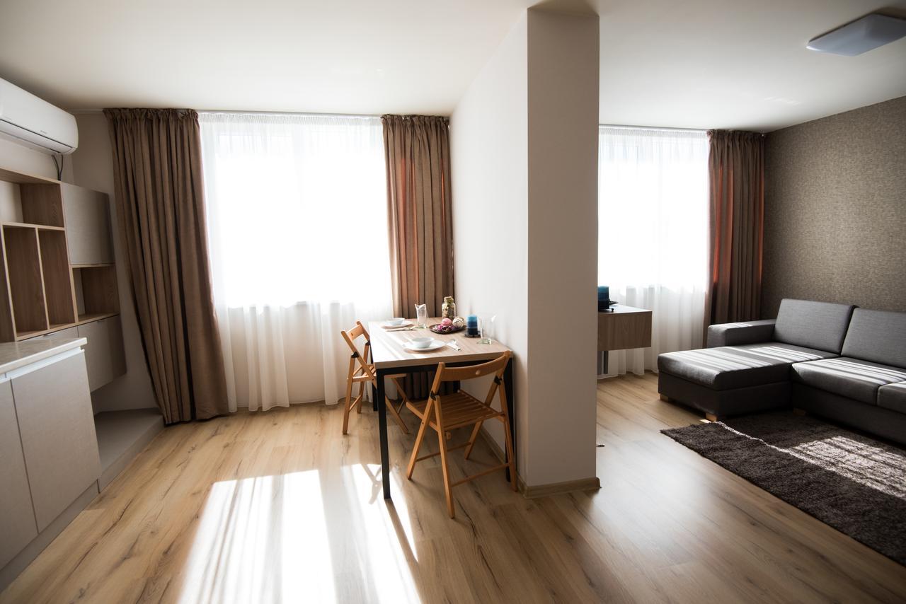 Court Inn Obsjtina Panagjurisjte Exteriör bild